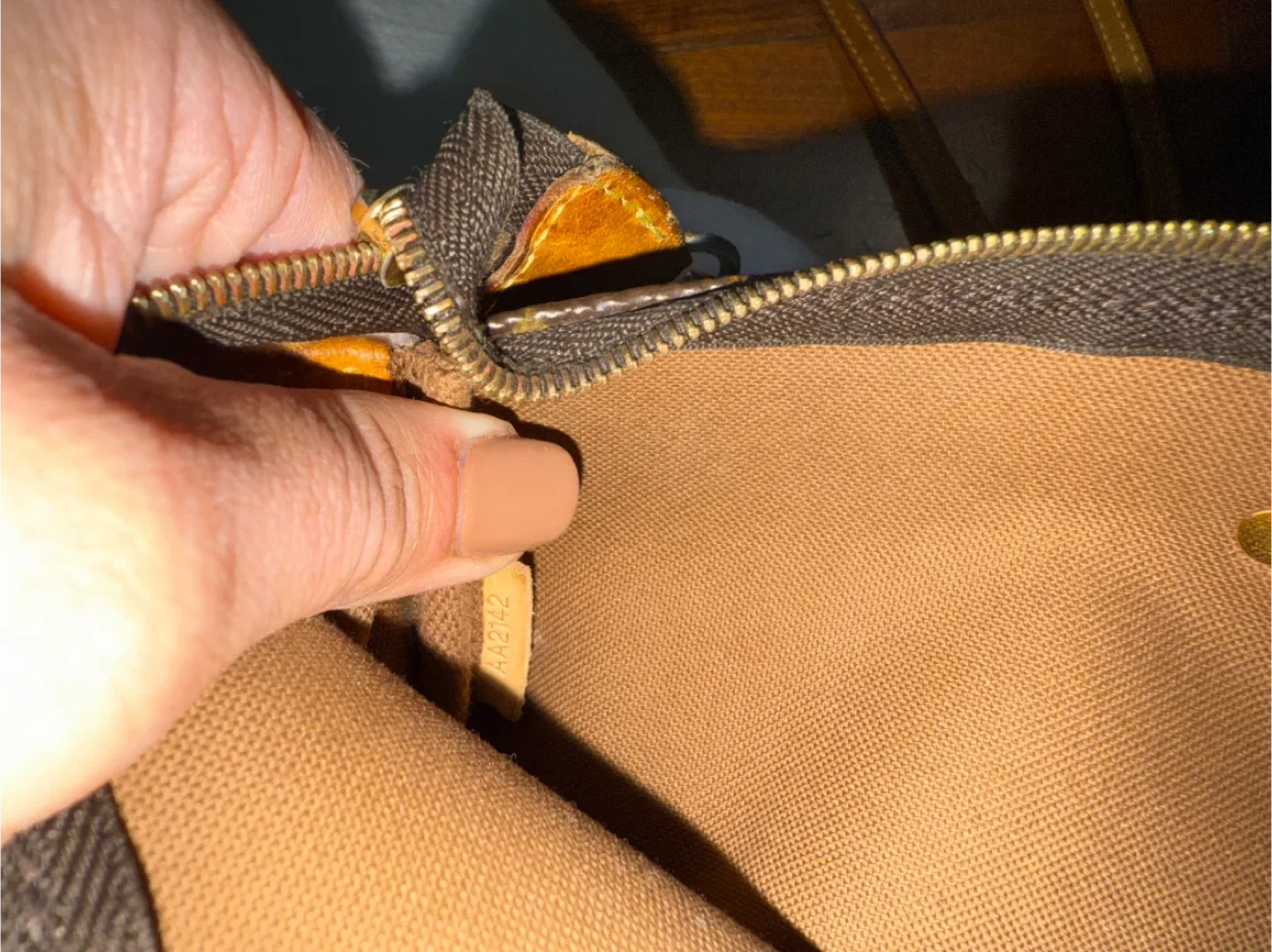 Authentic Louis Vuitton Purse 👜 image indicator(5)