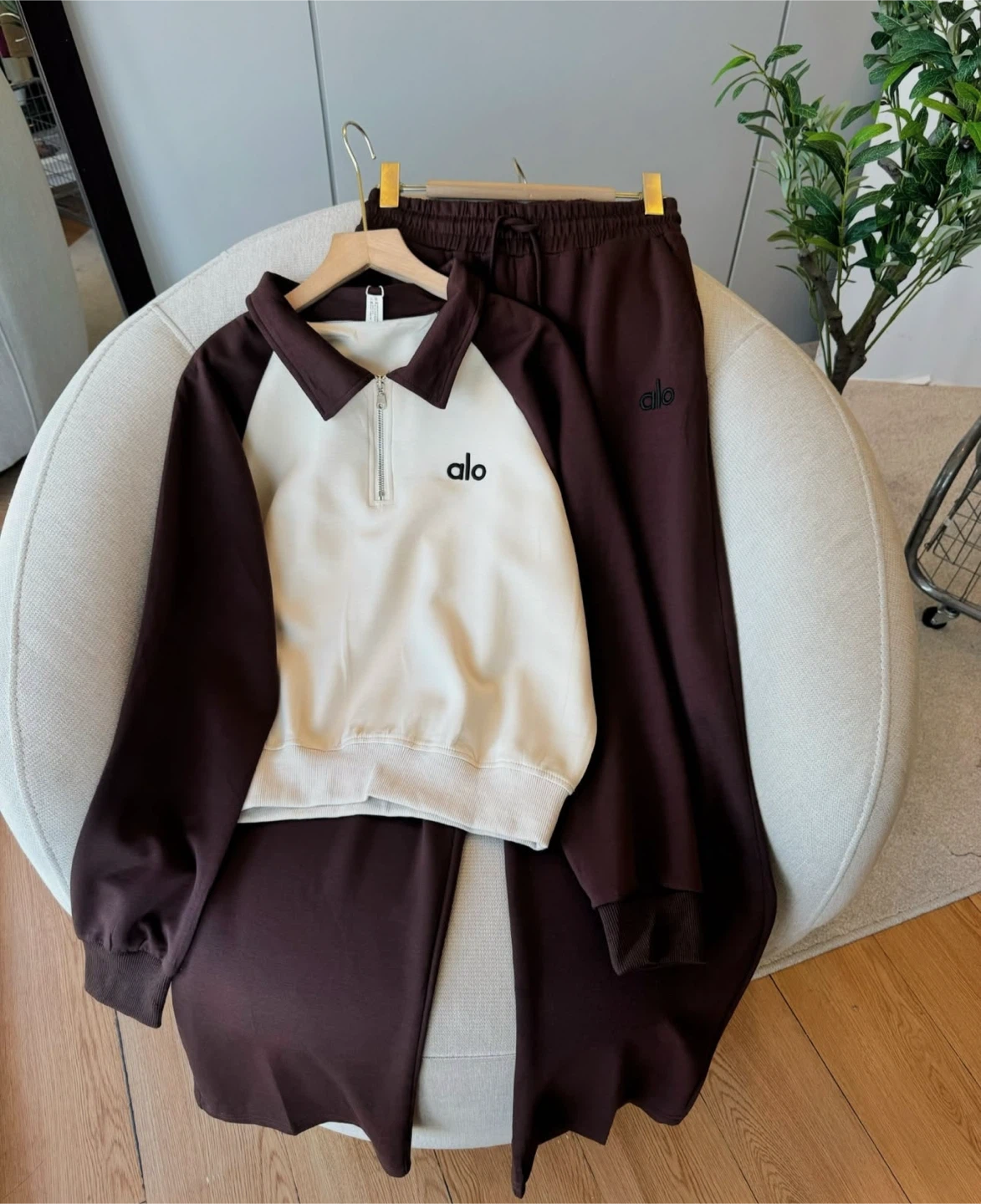 Alo Yoga Matching Set - photo 2