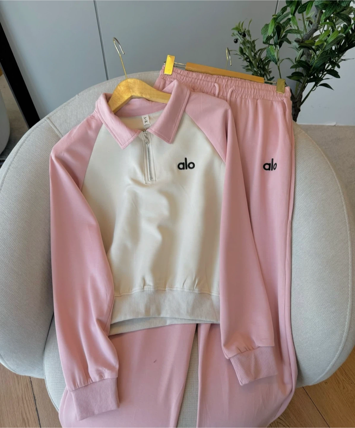 Alo Yoga Matching Set - photo 3