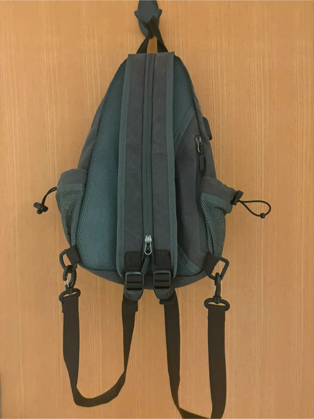 G4Free Sling Bag Backpack - Grey image indicator(2)