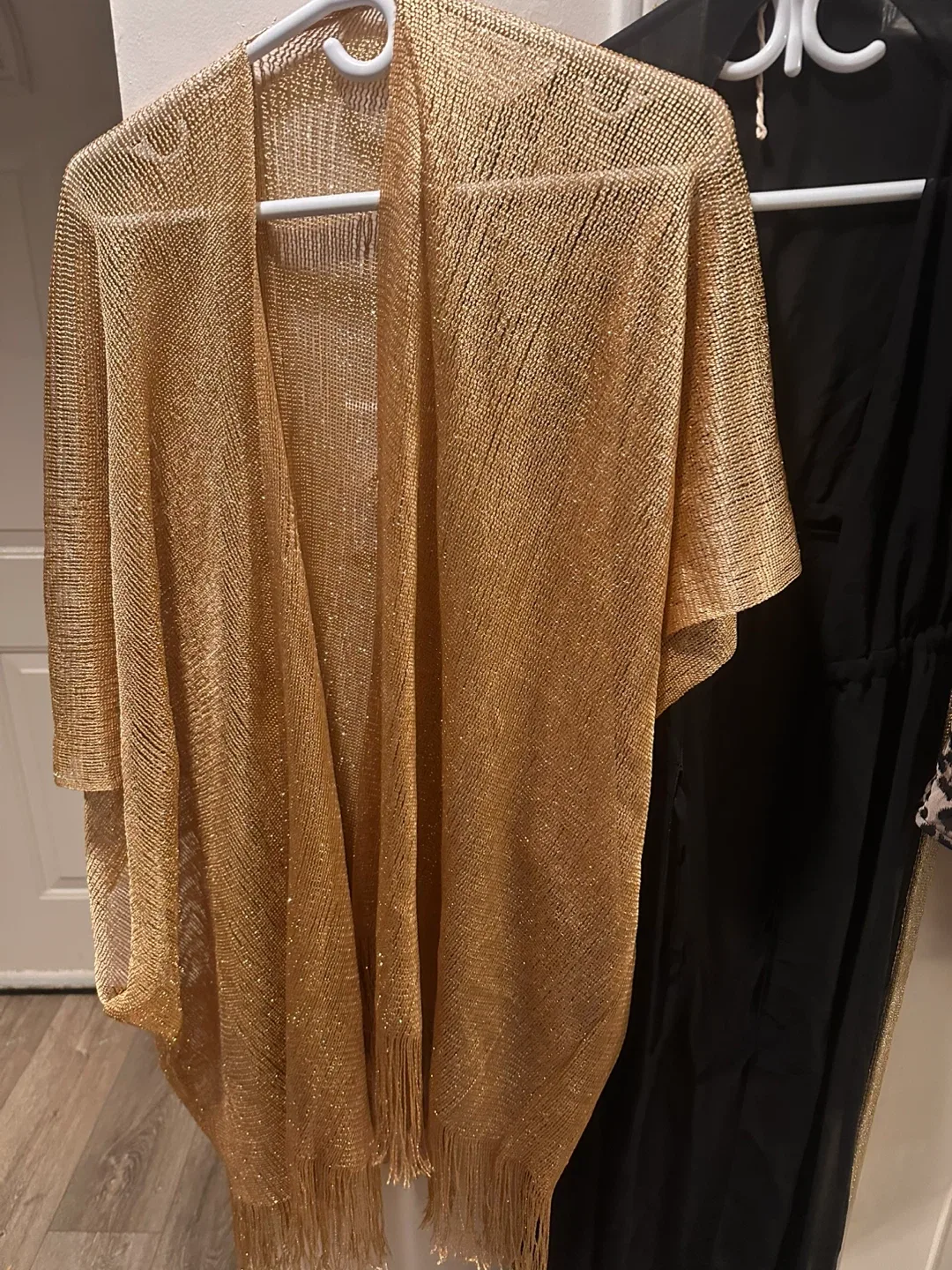 Assorted Women's Clothing Size L (v3) image indicator(2)