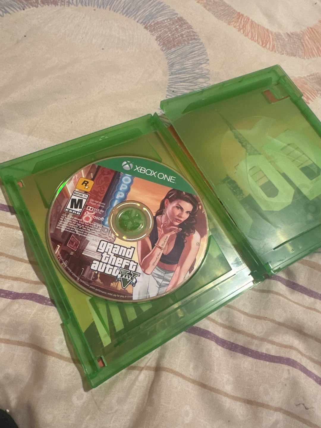 Grand Theft Auto V Premium Edition Xbox One - photo 2