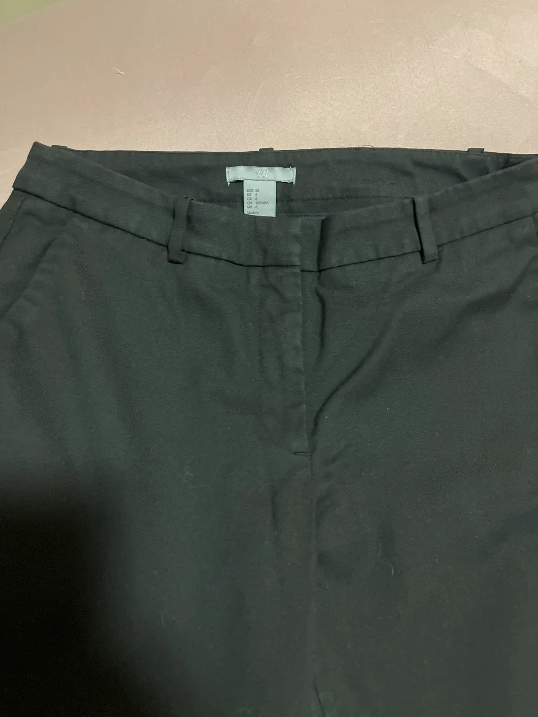 H&M Black Dress Pants - Size US 6 image indicator(3)