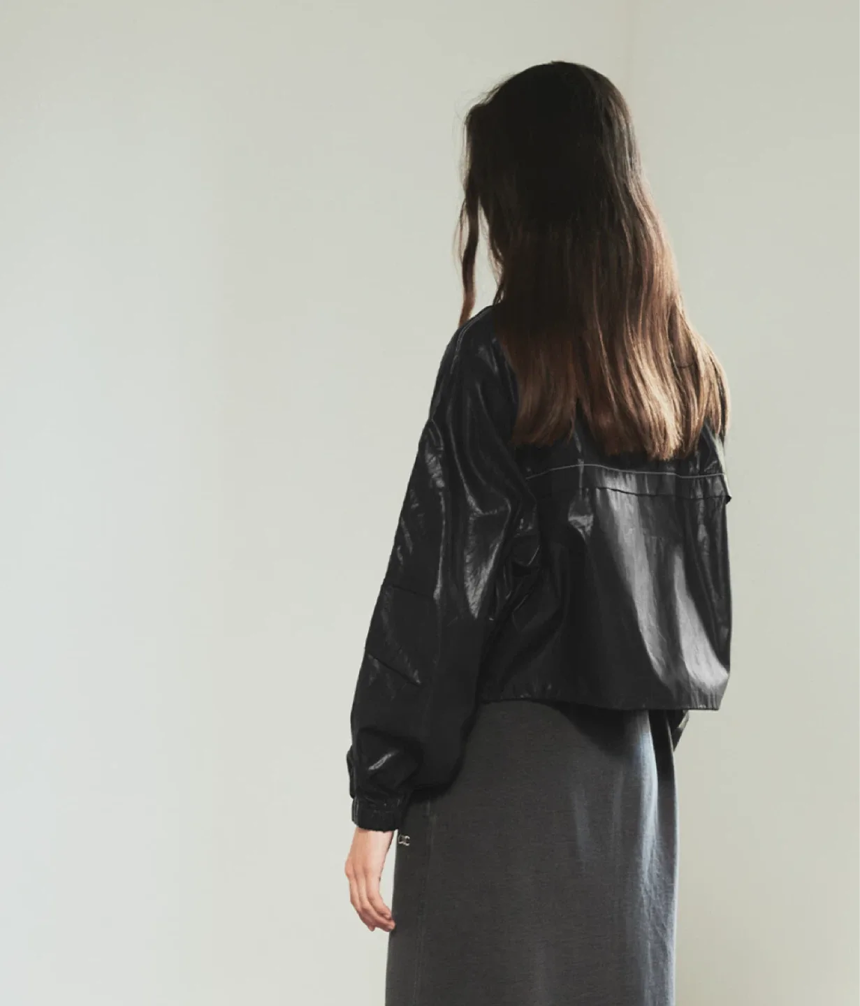 OiOi 크롭핏 바람막이 (OiOi cropped windbreaker)