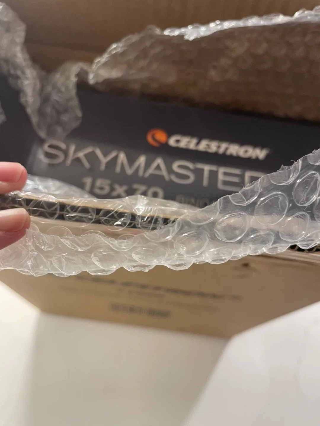 Celestron Skymaster 15x70 Binoculars, Sealed. image indicator(8)