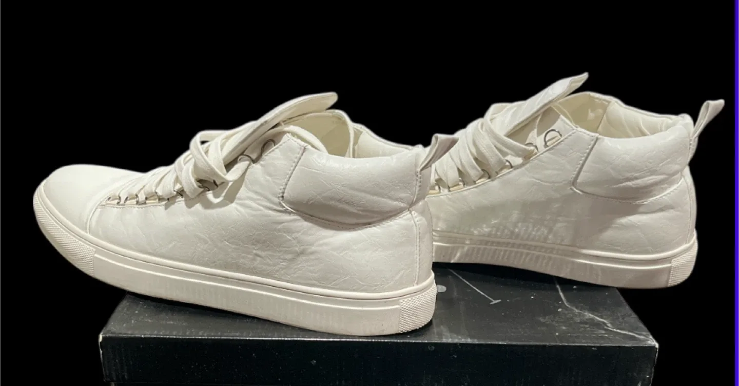 White High-Top Sneakers image indicator(3)