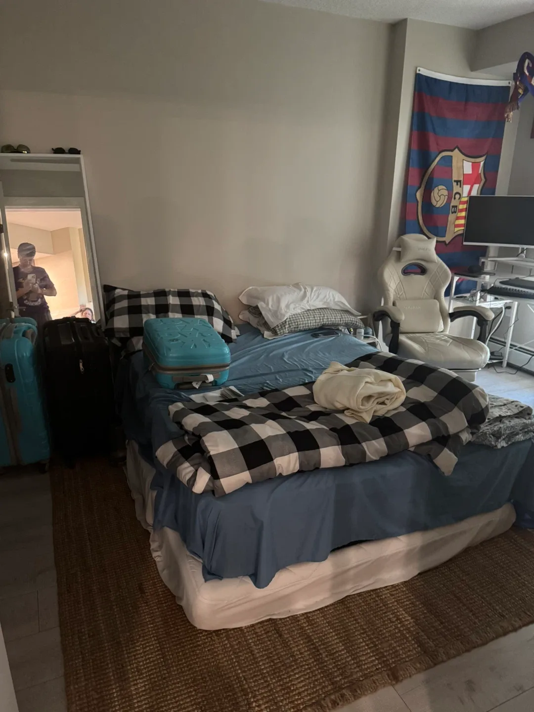 1 Bdr in 2Bdr 2bath apartment image indicator(2)