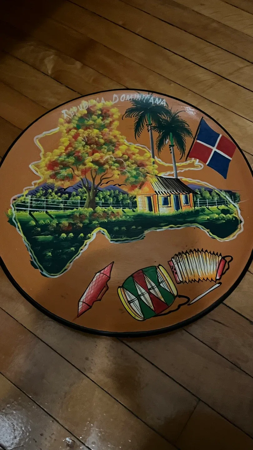 Decorative Souvenir Plates image indicator(8)