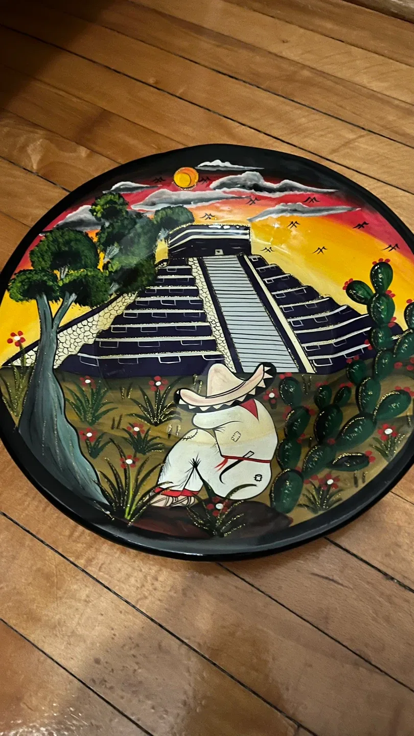 Decorative Souvenir Plates image indicator(9)