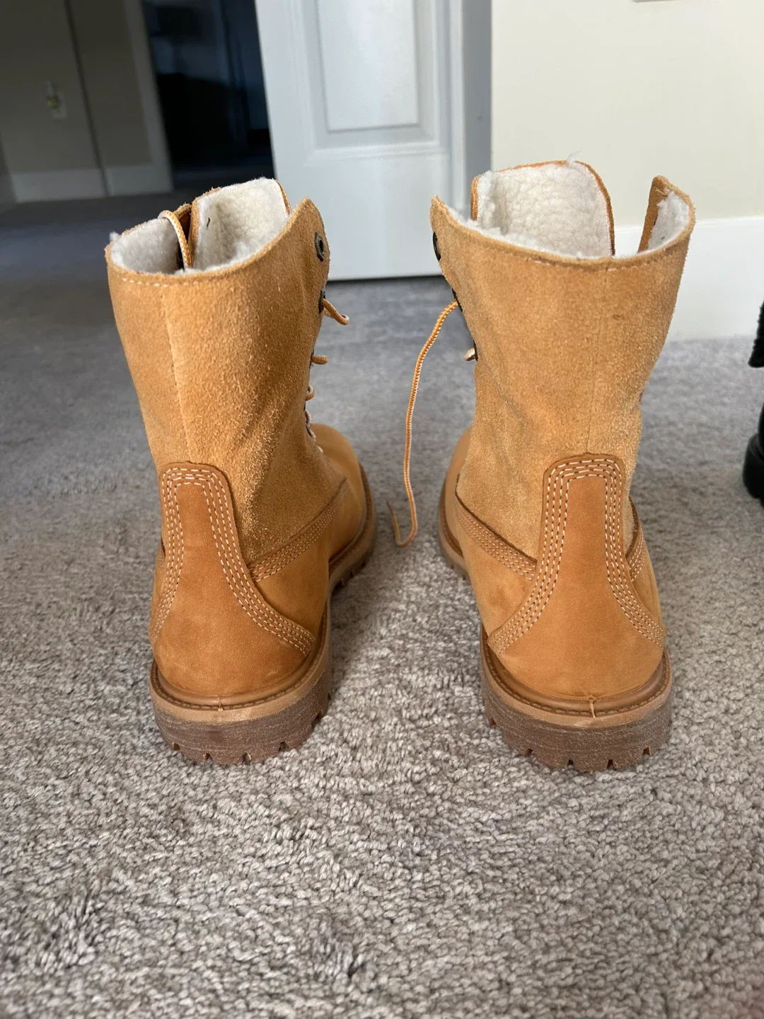 Timberland Waterproof Roll-Top Boots size 7 image indicator(3)