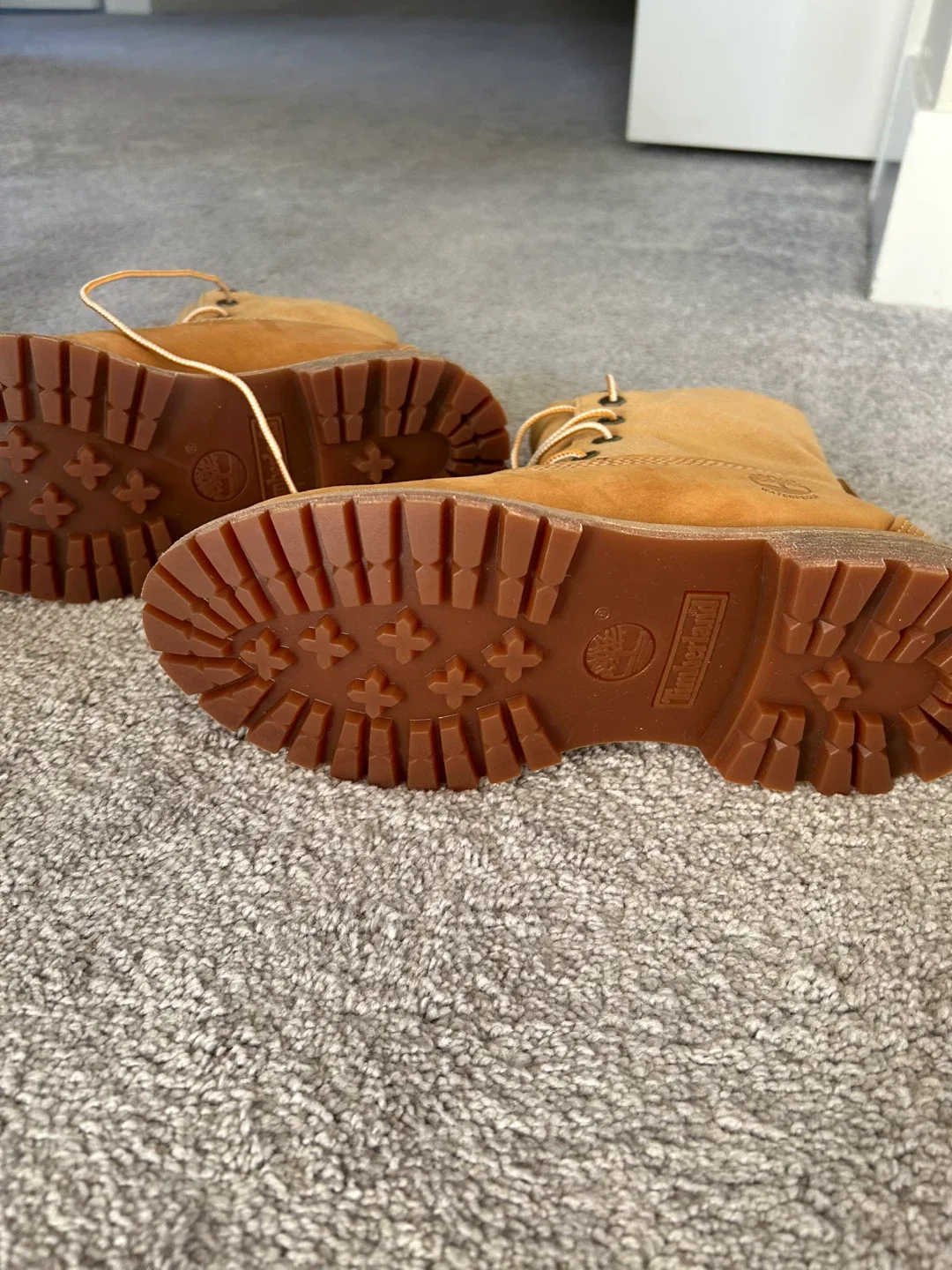 Timberland Waterproof Roll-Top Boots size 7 image indicator(6)