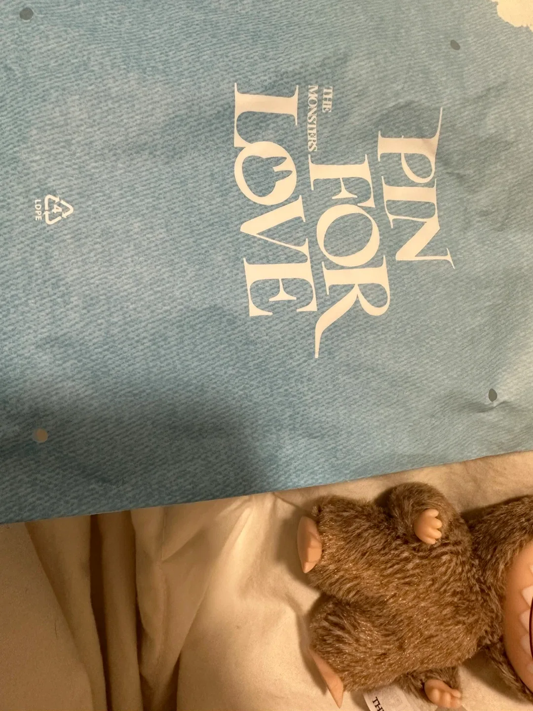 AUTHENTIC Labubu Pin For Love pop mart Blind Box image indicator(3)