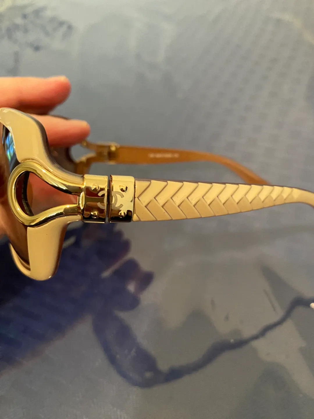 Chanel H2749 Sunglasses image indicator(2)