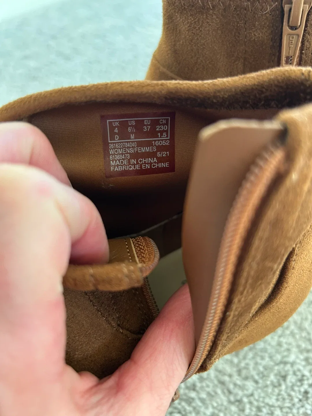 Clarks Brown Suede Ankle Boots - Size US 6.5 image indicator(5)