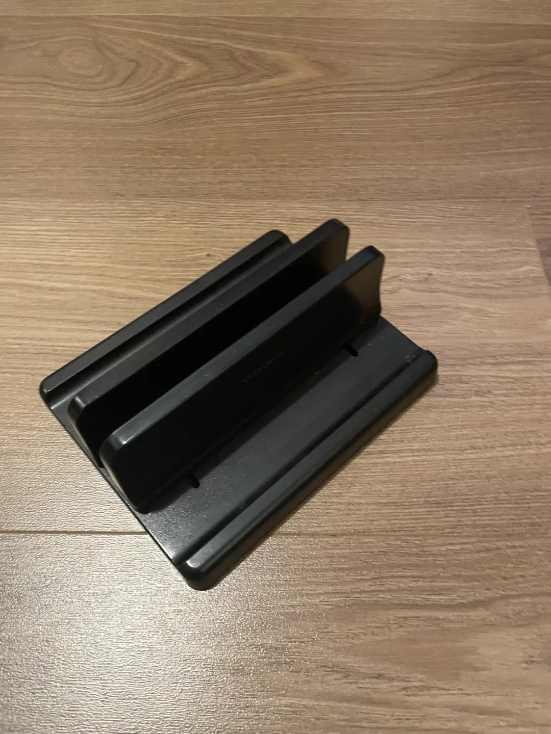Black Adjustable Tablet/Phone Stand thumbnail