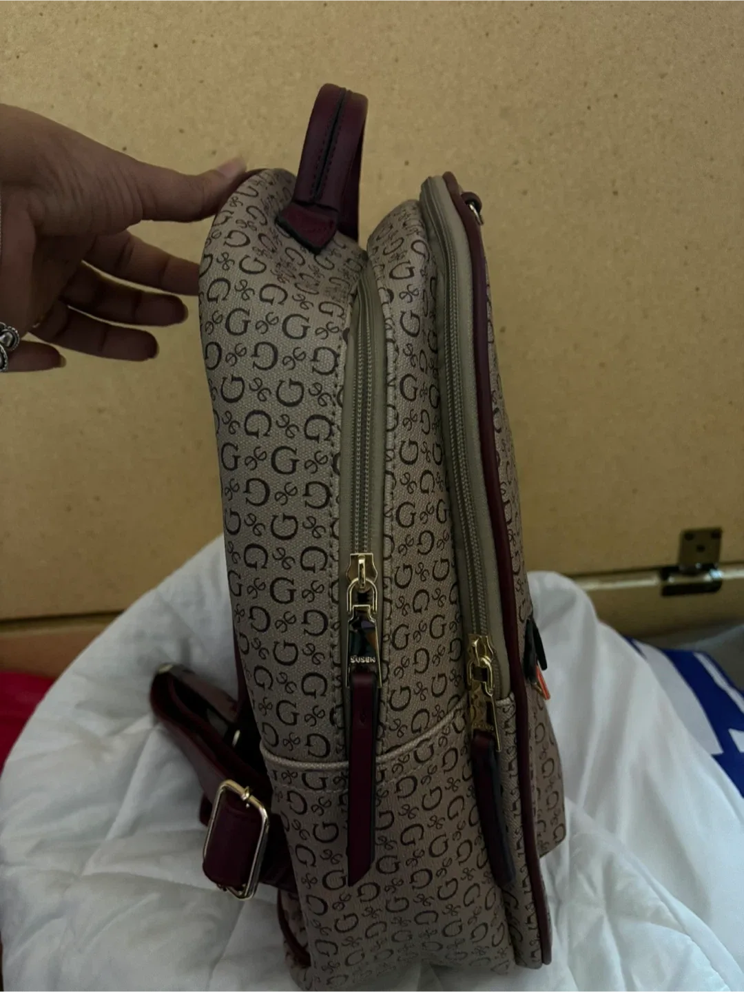 Guess Susen Backpack image indicator(2)