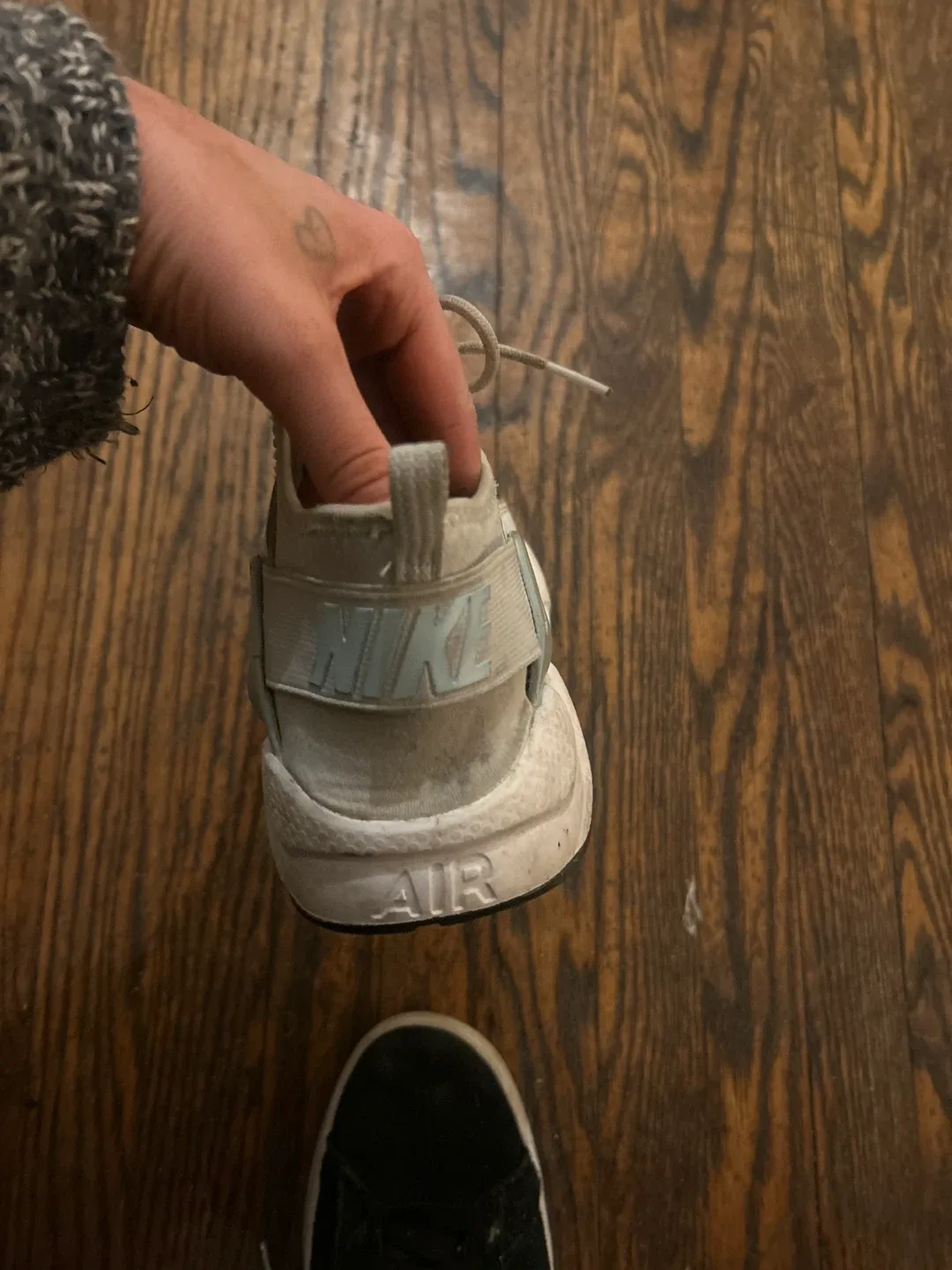 Nike Air Huarache Shoes image indicator(2)