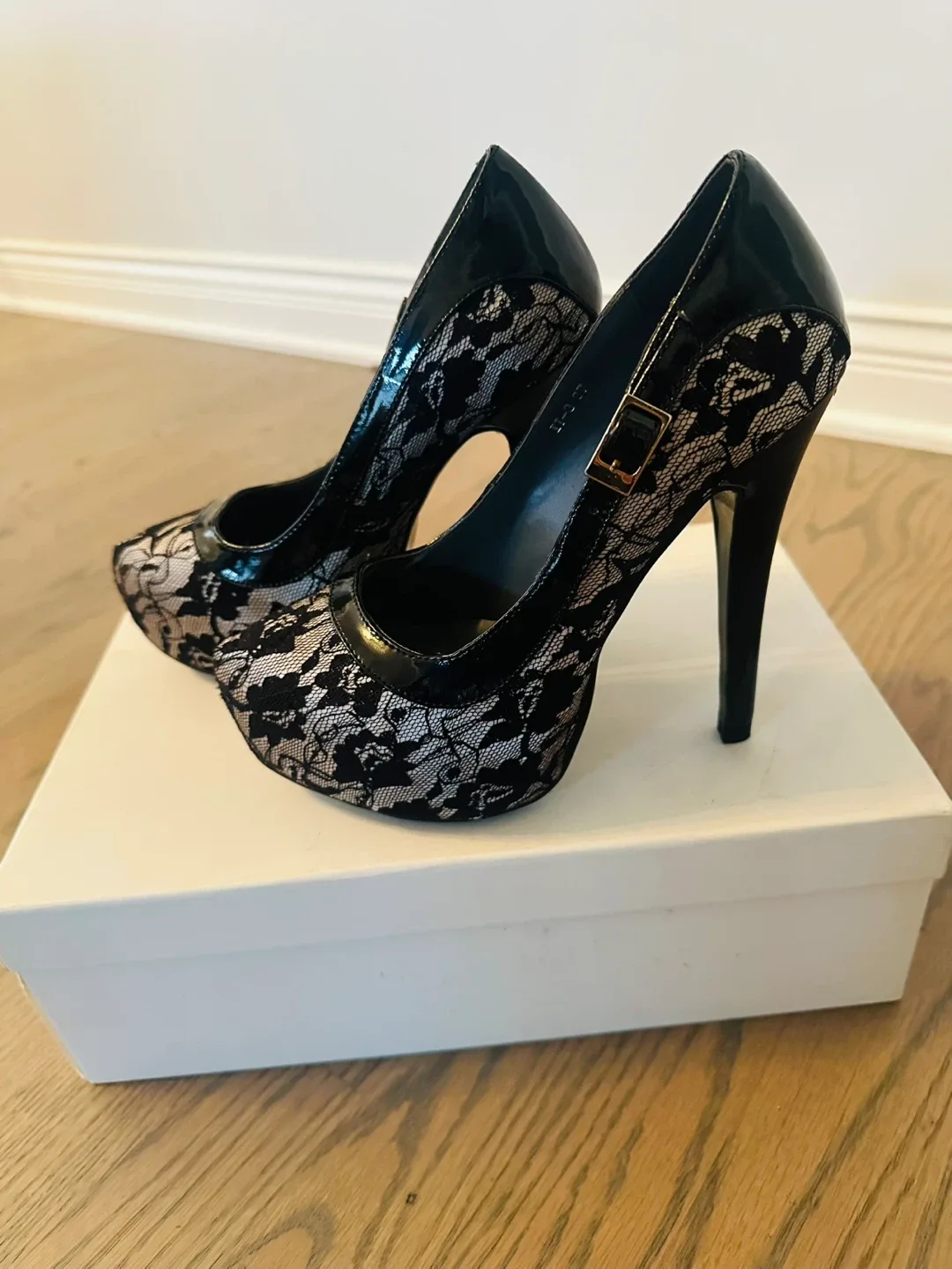 Enamor Black Lace Heels, Size 7 image indicator(3)