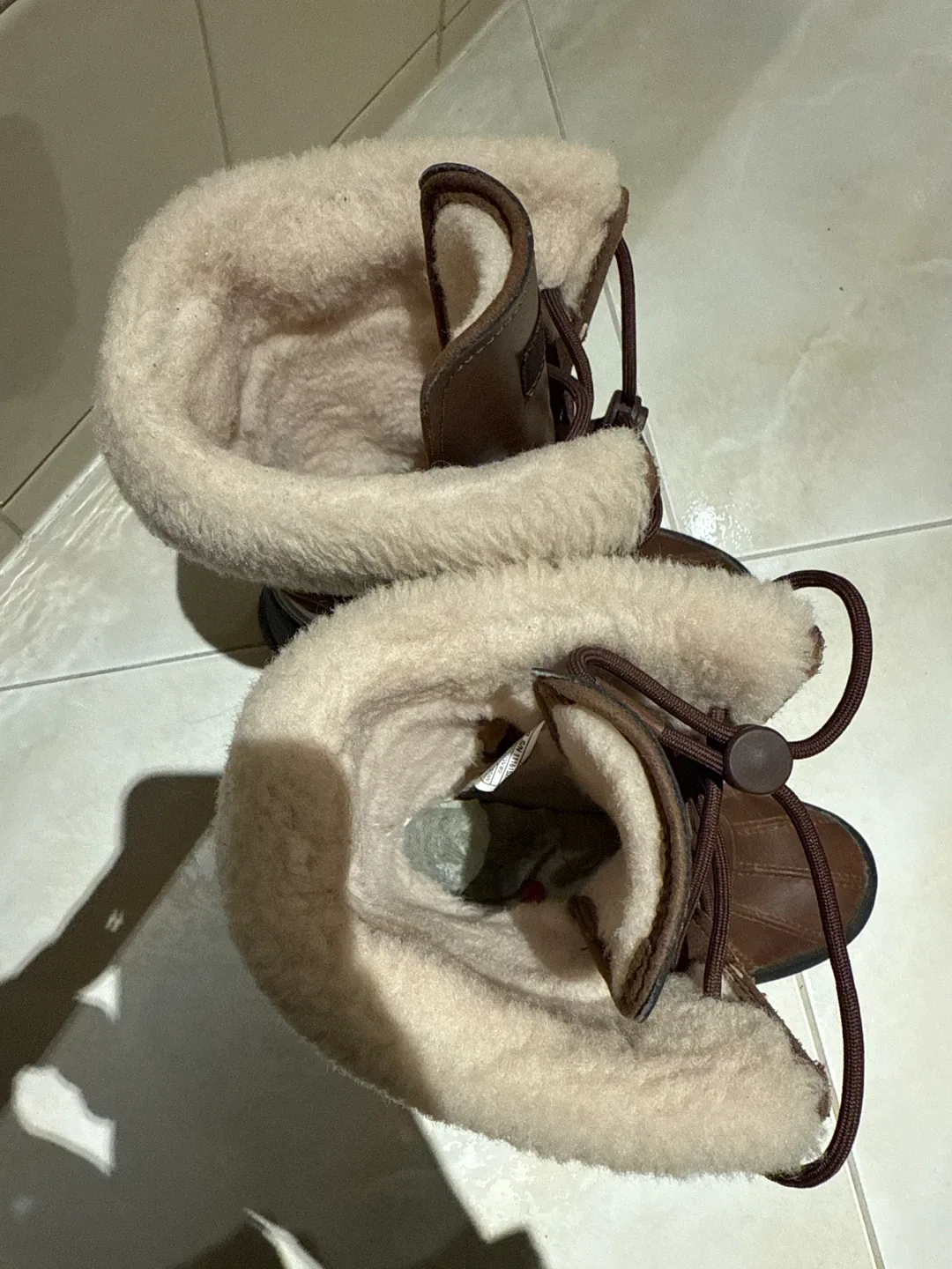 Ugg Brown Leather Boots - Women's Size 6 image indicator(2)