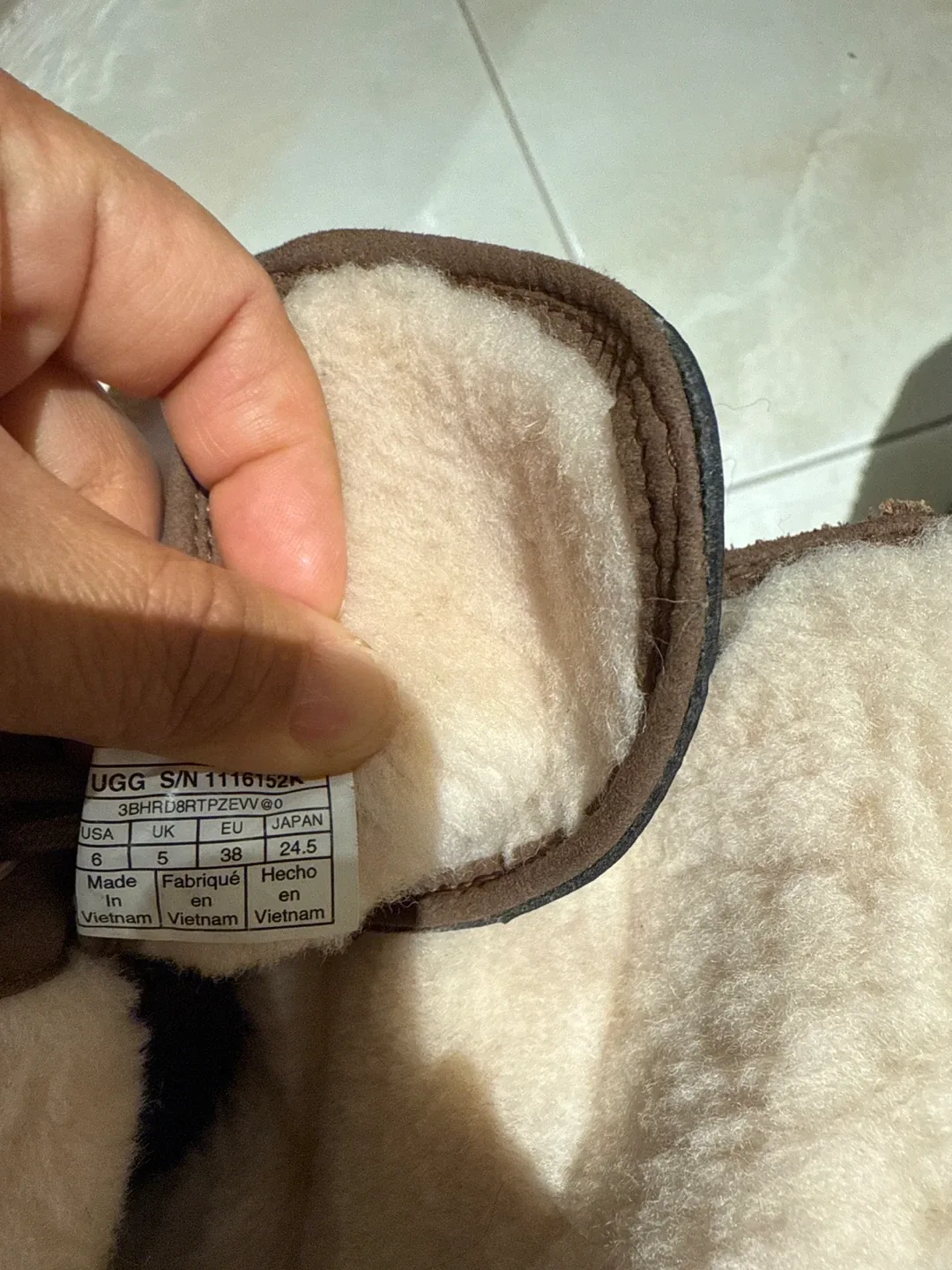 Ugg Brown Leather Boots - Women's Size 6 image indicator(5)