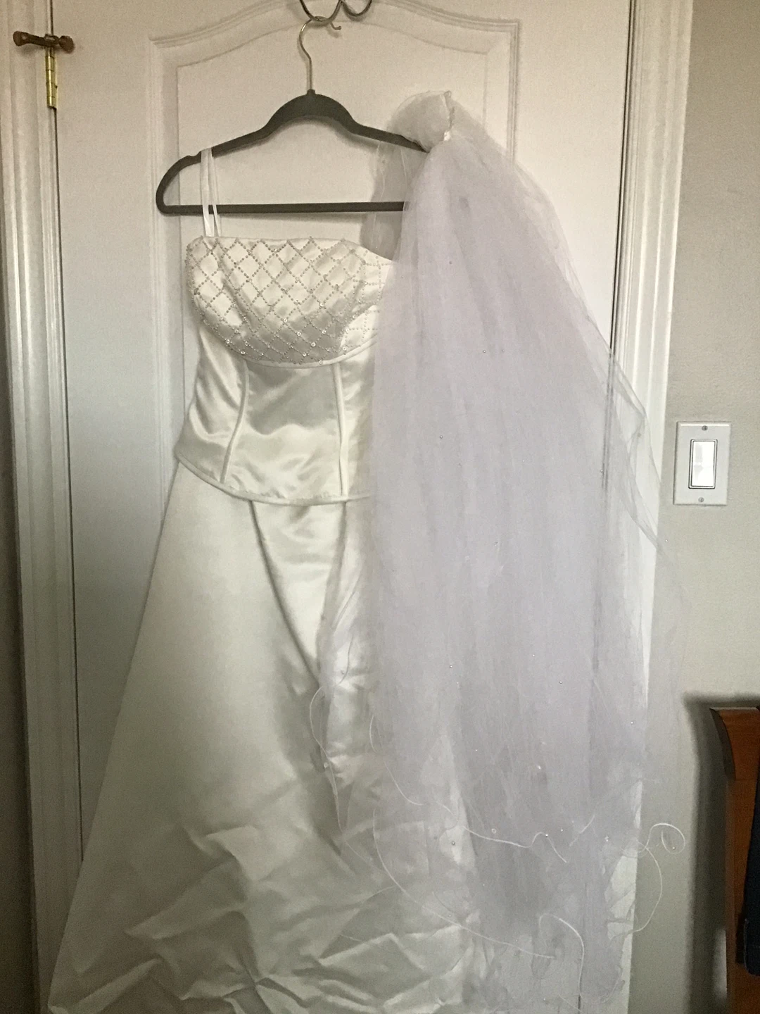 Madison Collection Wedding Dress - photo 2