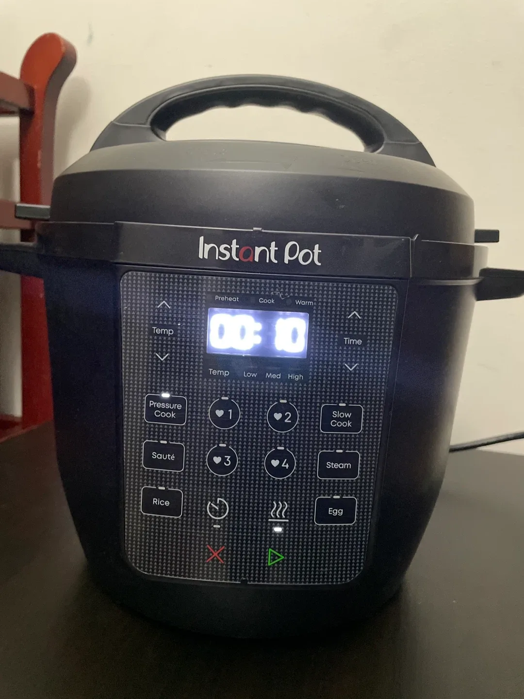 Instant Pot Electric Pressure Cooker 6 Quart image indicator(2)
