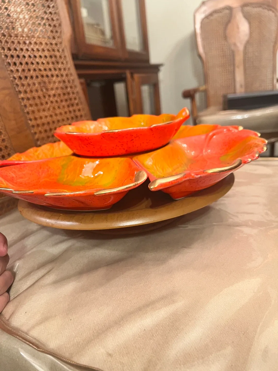 Vintage Leaf Shaped Serving Dish image indicator(2)