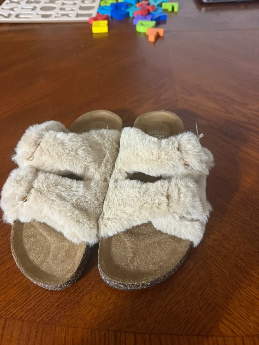 Chinese Laundry Faux Fur Slides - Size 9 image indicator(2)