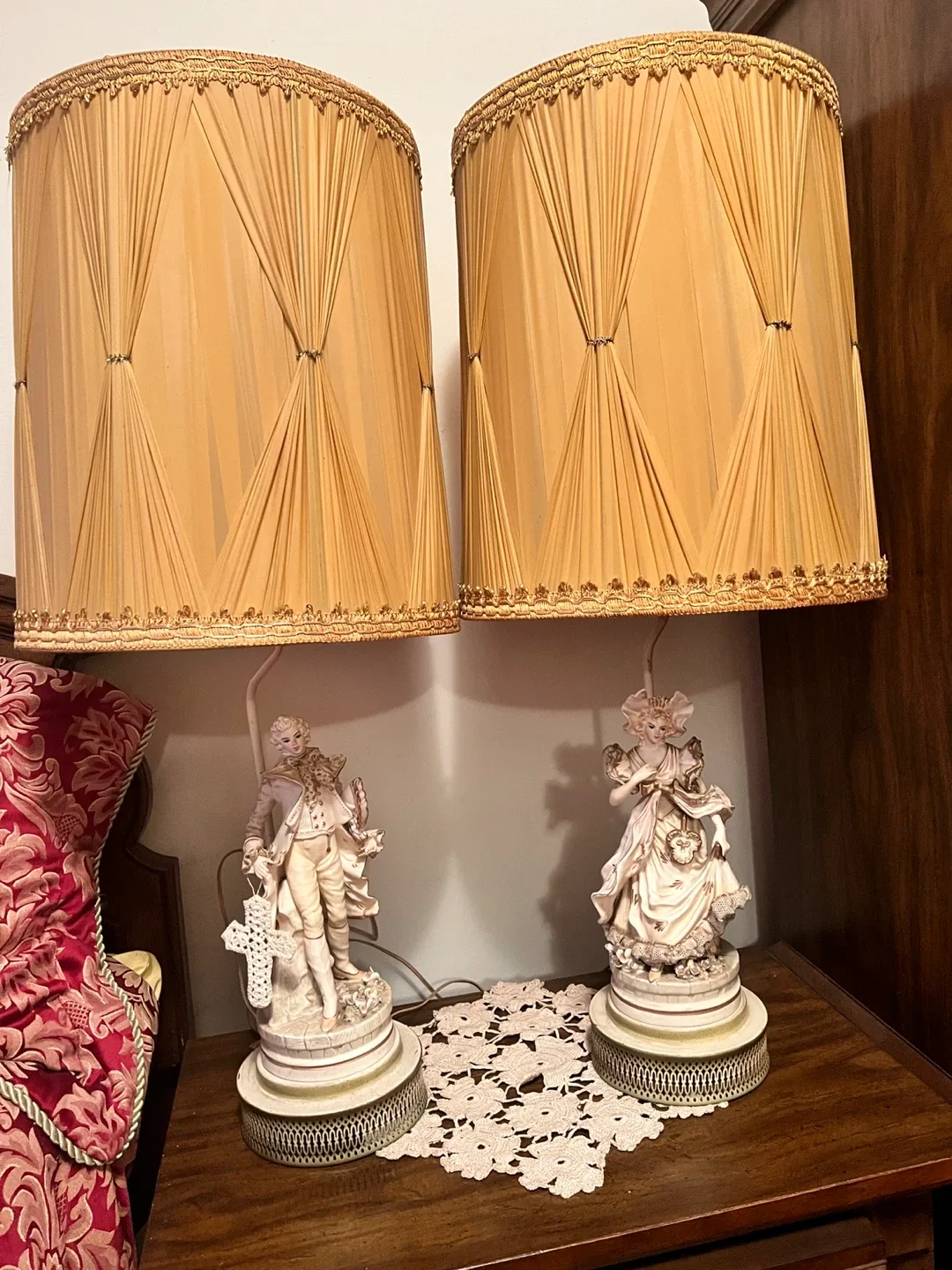 Vintage Lamps - Pair image indicator(2)