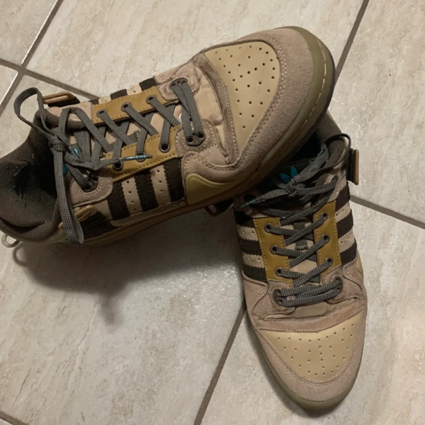Adidas bad bunny X Forum Buckle low the the first Cafe image indicator(4)