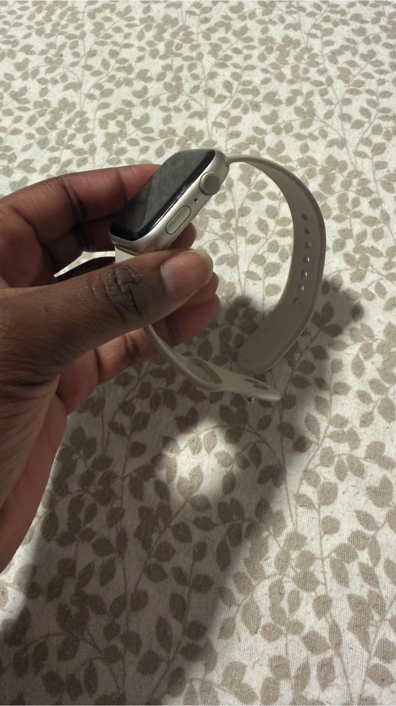 Apple Watch Series 9 GPS 45mm Starlight image indicator(3)