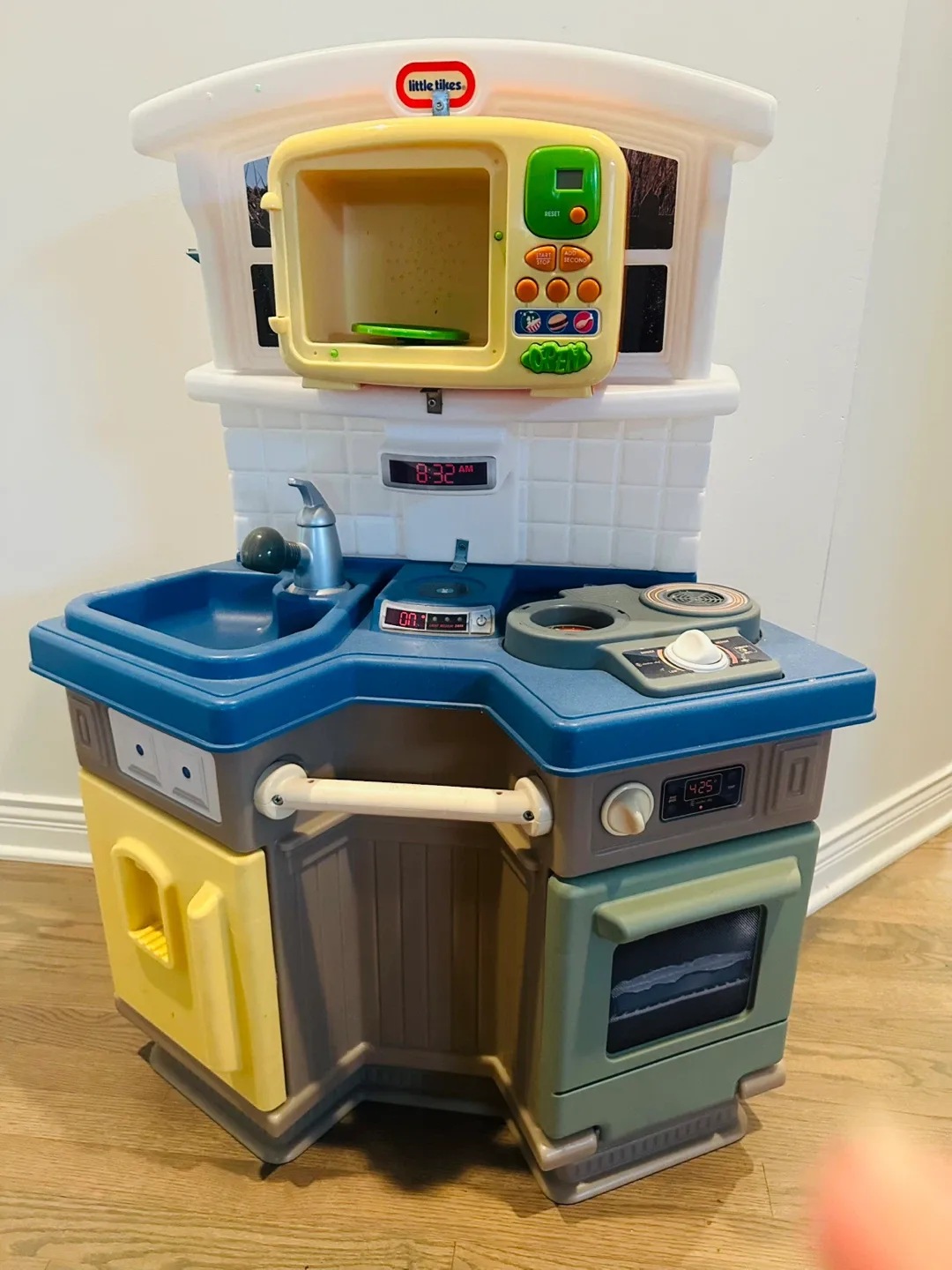 Little Tikes Kitchen Playset image indicator(2)