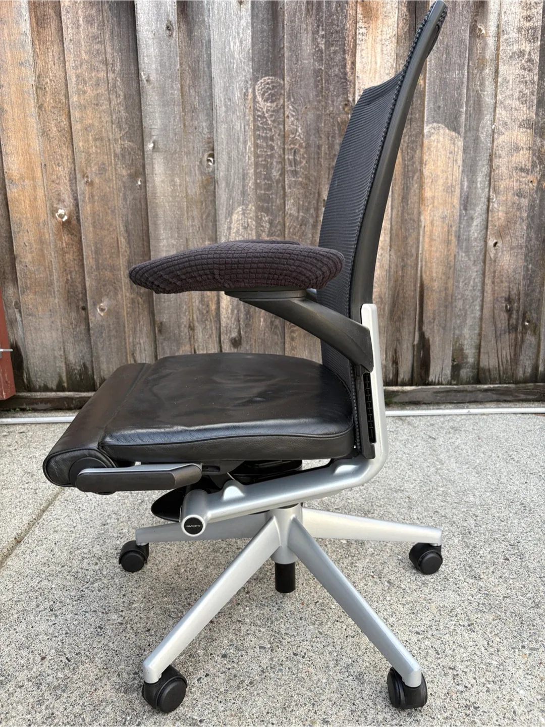 Haworth Ergonomic Multi Adjust Office Chair image indicator(5)