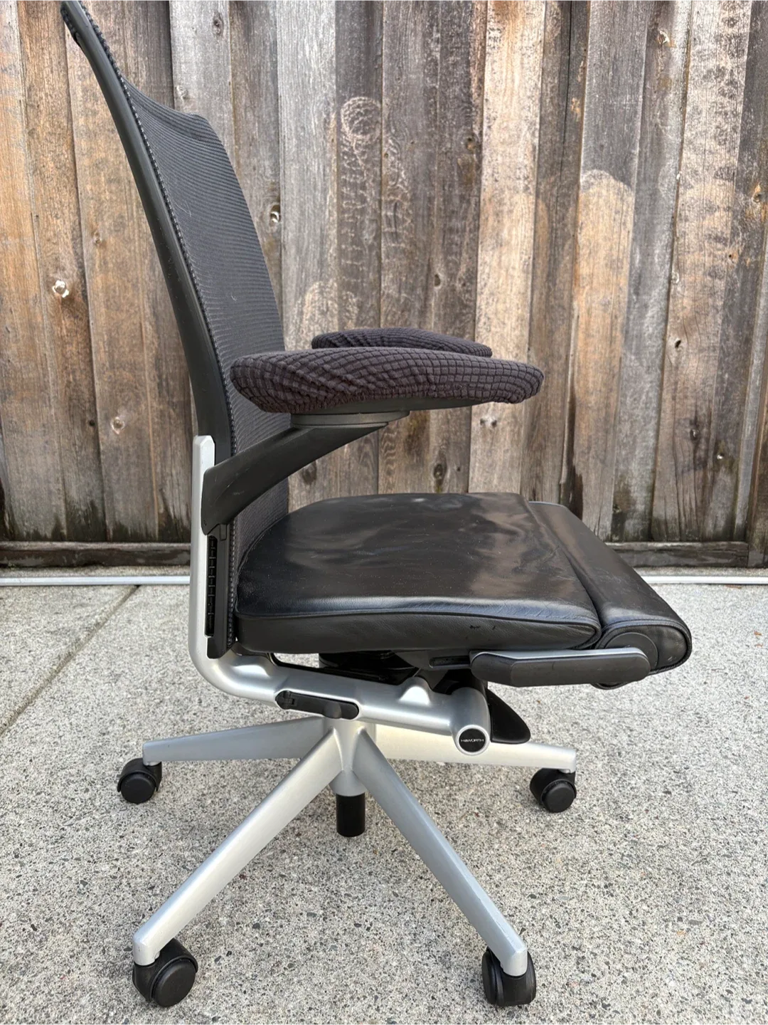 Haworth Ergonomic Multi Adjust Office Chair image indicator(6)