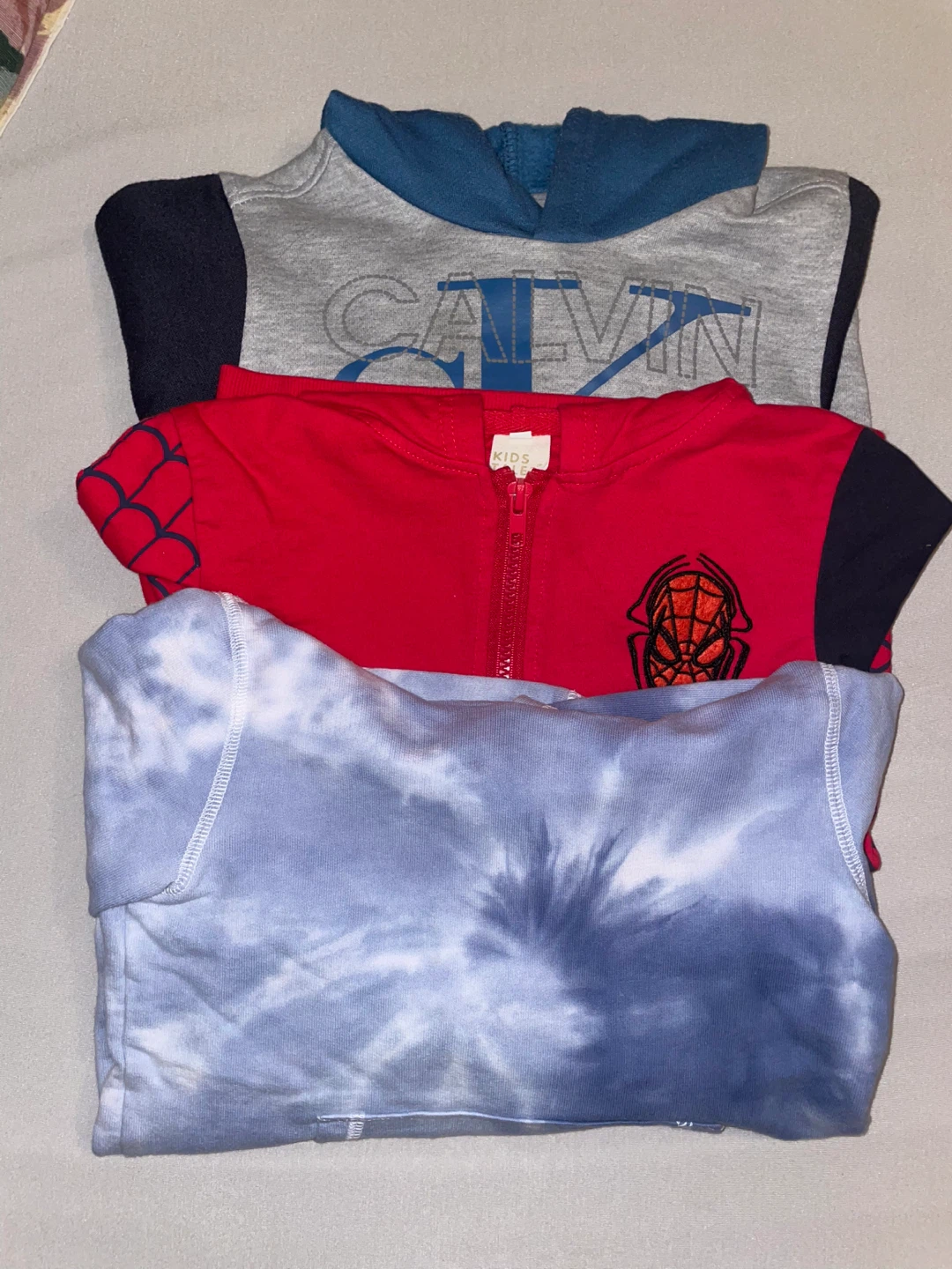 Boys 5 hoodies & 1 thermal. Size 5