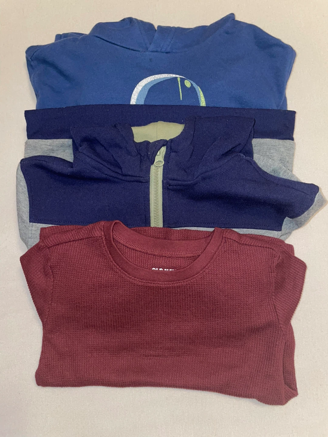 Boys 5 hoodies & 1 thermal. Size 5 - photo 2
