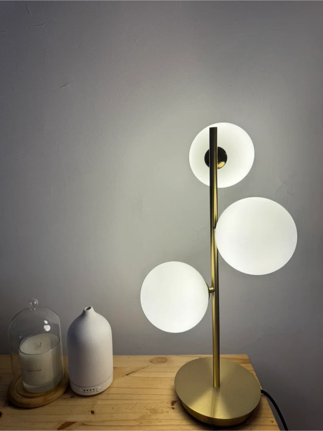 3-Light Brass Metal Bedside Lamp image indicator(7)