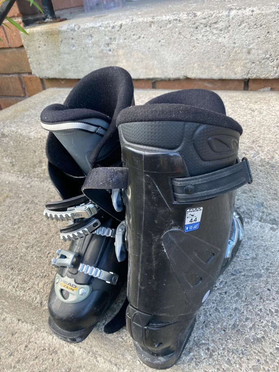 Head Ezon 4.4 Ski Boots - Size W 105 Last image indicator(2)