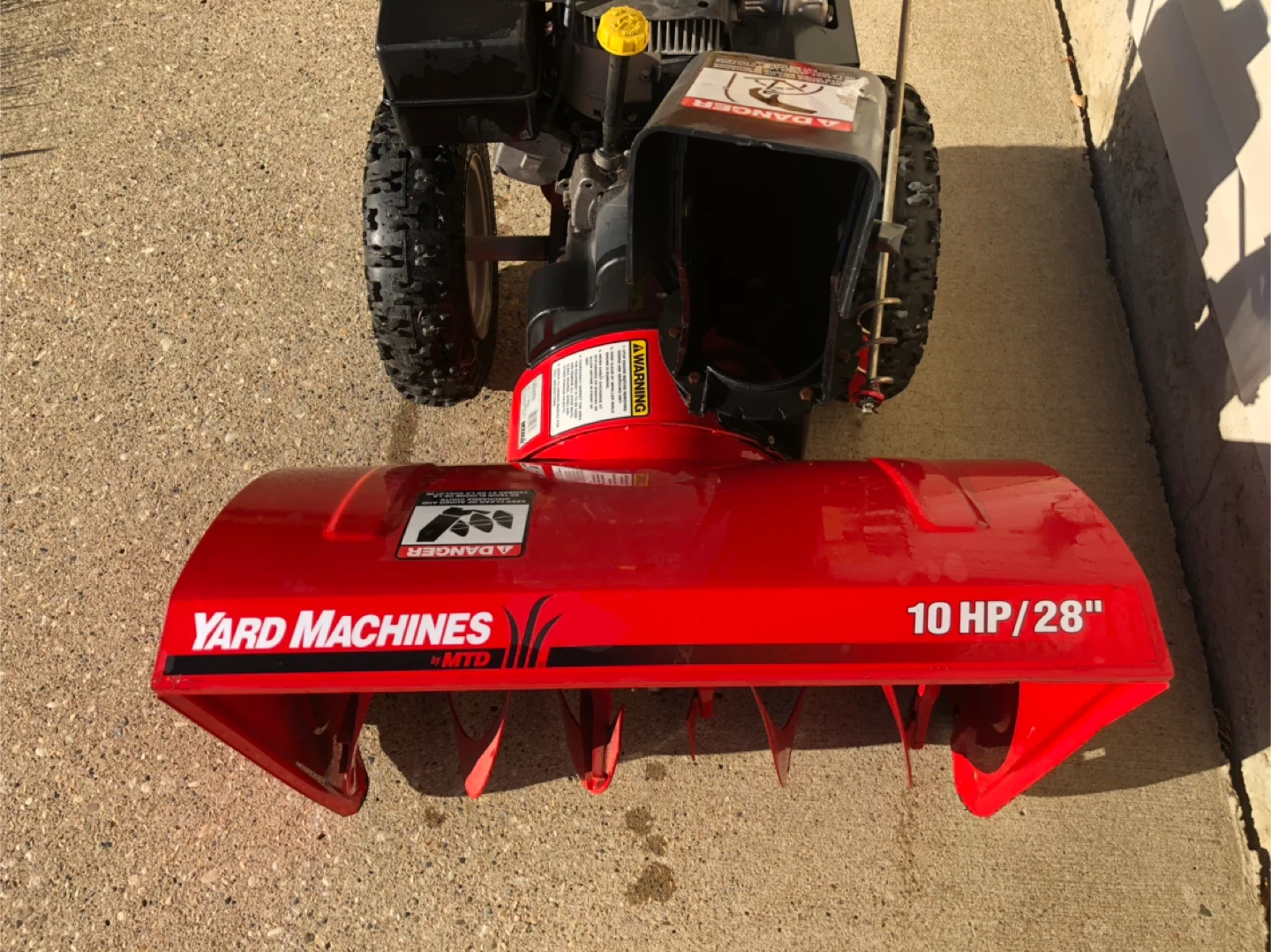 Yard Machines 10 HP / 28" Snowblower - photo 3