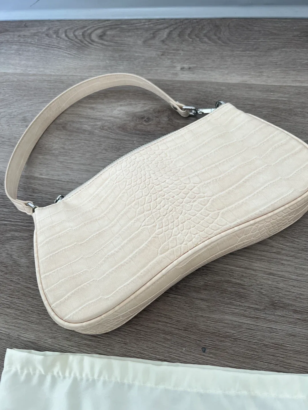 JW PEI Eva Shoulder Bag - Ivory Croc image indicator(2)