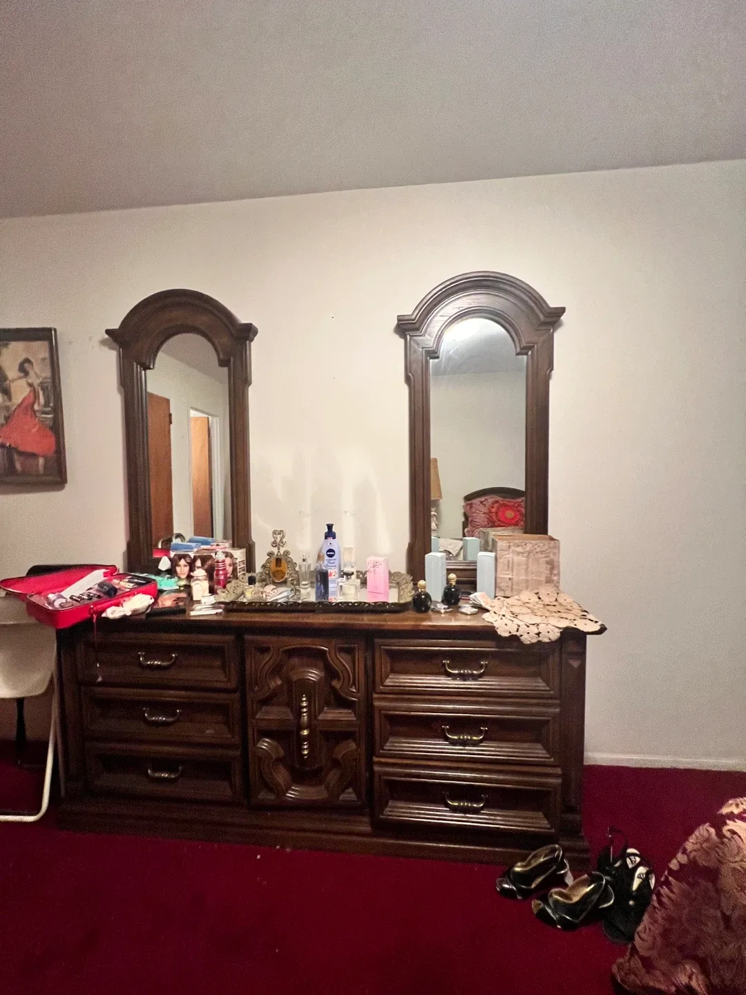 Wooden Vanity Dresser with Mirrors thumbnail