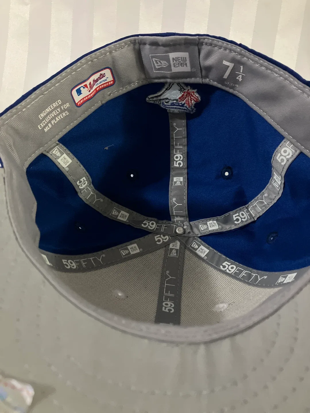 New Era Toronto Blue Jays 59FIFTY Hat - Size 7 1/4 image indicator(2)