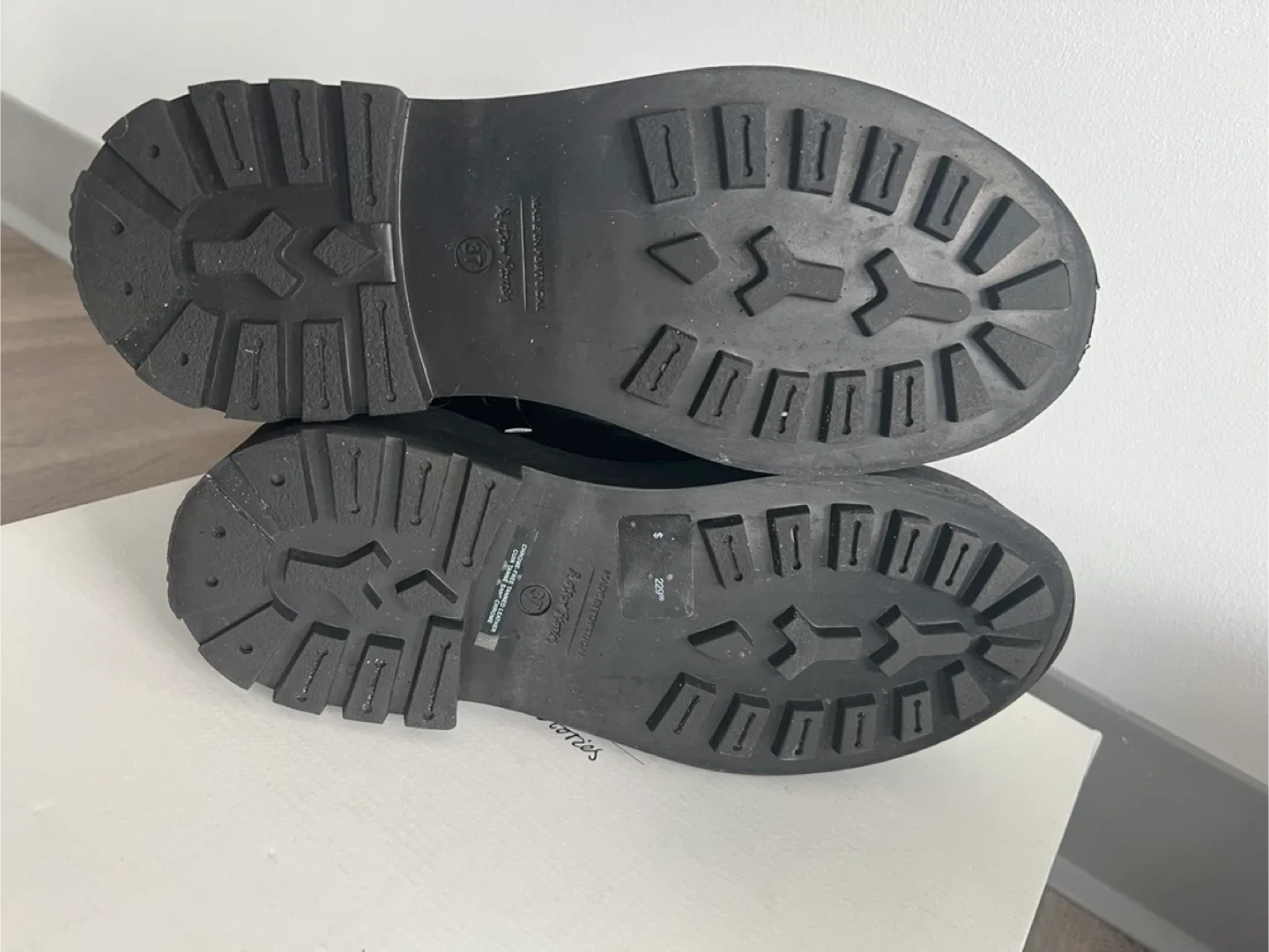 & Other Stories Black Leather Platform Boots - Size 37 image indicator(4)