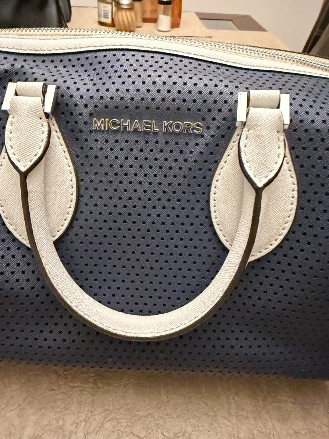 Michael Kors Satchel image indicator(2)