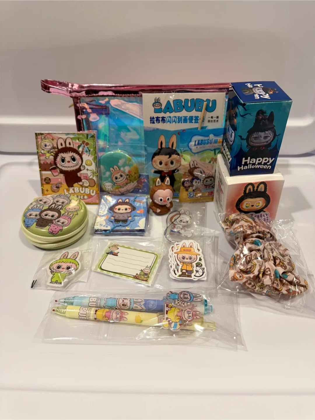Labubu Mystery Bag & Accessories image indicator(3)