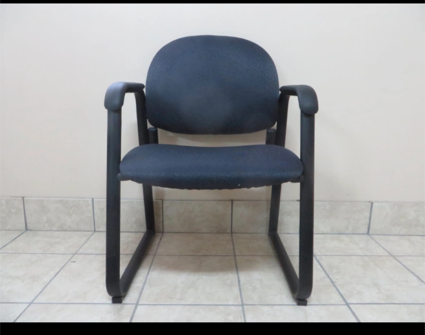 Waiting Room Chairs $85 Each - photo 2