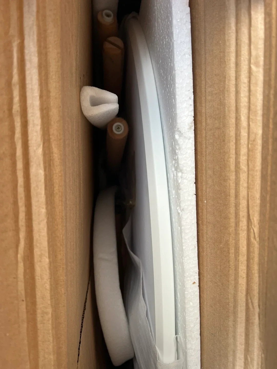 Dining Table Round White Modern Dining Table 31.5" W image indicator(10)