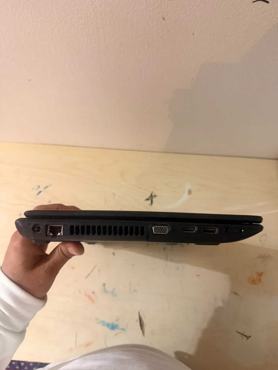 Acer Aspire Laptop - Black image indicator(4)