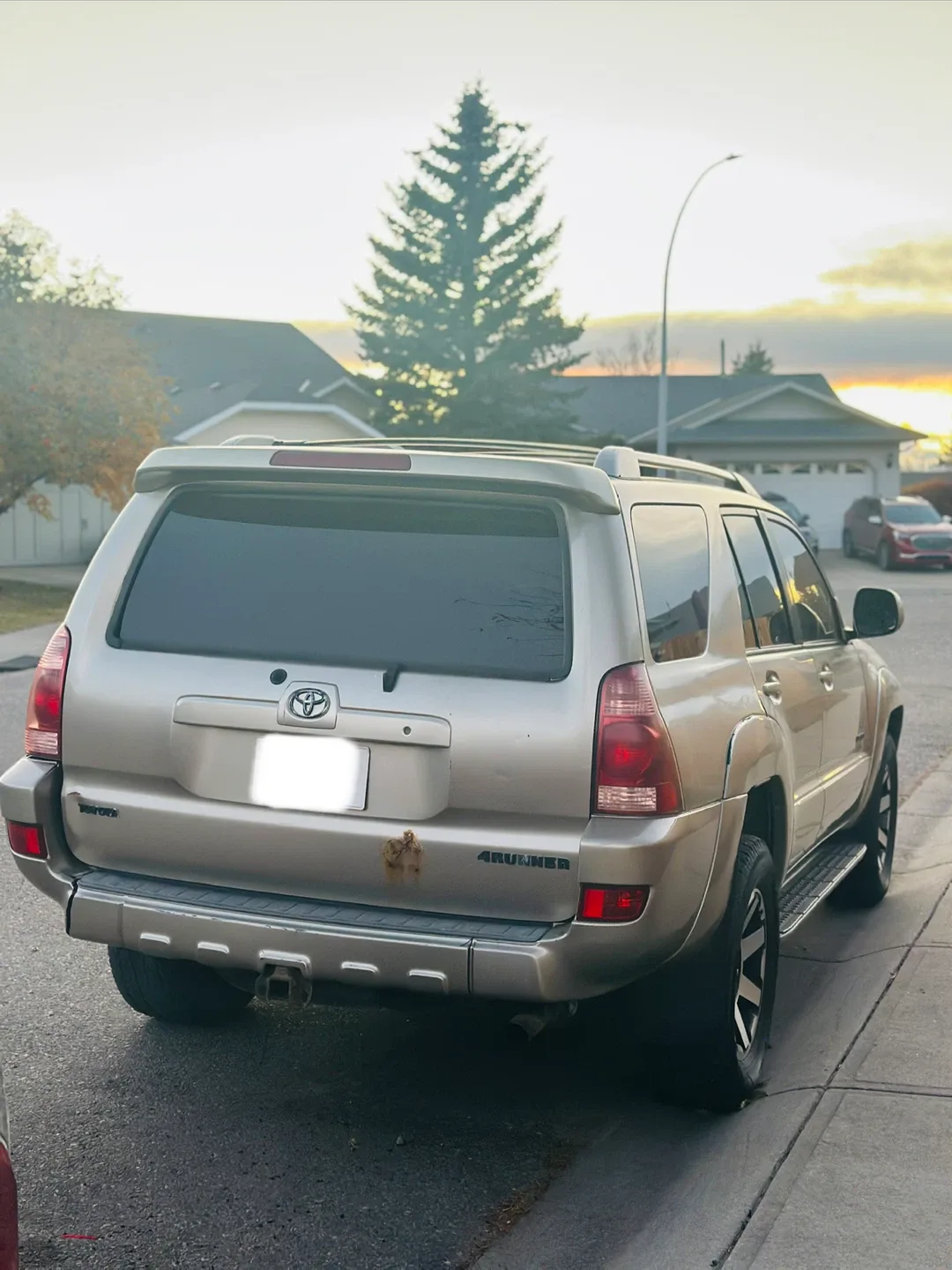 Toyota 4Runner SUV image indicator(5)