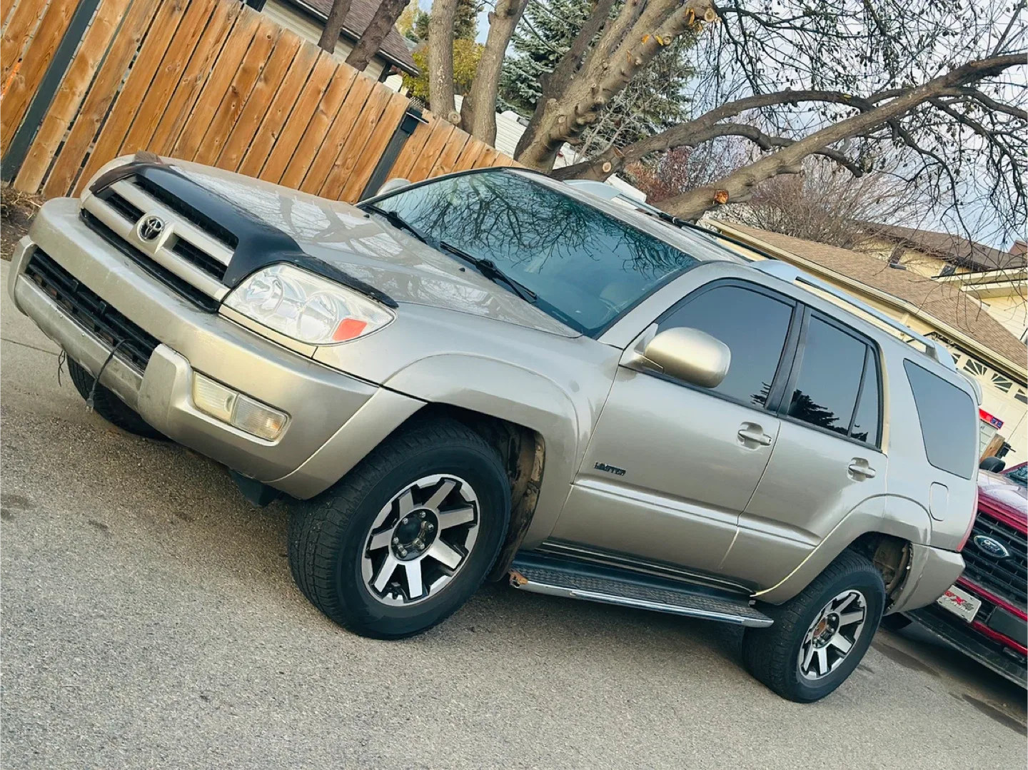 Toyota 4Runner SUV image indicator(2)